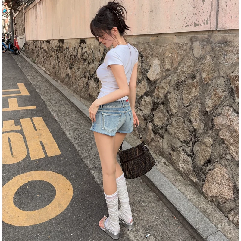 OOTJ低腰双扣牛仔短裤